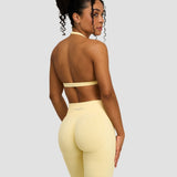Elevate™ Sculpting Seamless V-Neck Halter Bra | Zlatno Puter