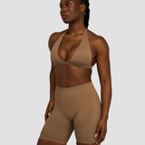 Elevate™ Sculpting Seamless V-Neck Halter Bra | Kestenjastosmeđi