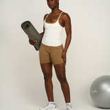 Elevate™ Sculpting Seamless Scoop Neck Cami | Krem