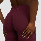 Elevate™ Sculpting Mid Waist Scrunch Šortsevi | Merlot