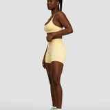 Elevate™ Sculpting Seamless Scoop Neck Bra | Zlatno Puter