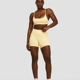 Elevate™ Sculpting Seamless Scoop Neck Bra | Zlatno Puter