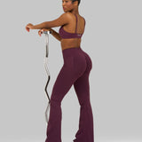 Elevate™ Sculpting Mid V-Waist Flare Leggings | Zimska Šljiva