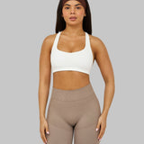 Elevate™ Sculpting Medium Impact Multiway Bra | Bela