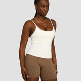 Elevate™ Sculpting Seamless Scoop Neck Cami | Krem