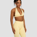 Elevate™ Sculpting Seamless V-Neck Halter Bra | Zlatno Puter