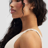 Elevate™ Sculpting Asymmetric Twist Top | Krem