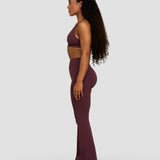 Elevate™ Sculpting Mid V-Waist Flare Leggings | Tamno ljubičasta