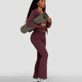 Elevate™ Sculpting Mid V-Waist Flare Leggings | Tamno ljubičasta