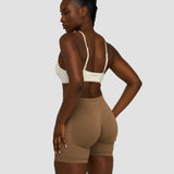 Elevate™ Sculpting Seamless Scoop Neck Bra | Krem