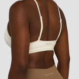 Elevate™ Sculpting Seamless Scoop Neck Bra | Krem