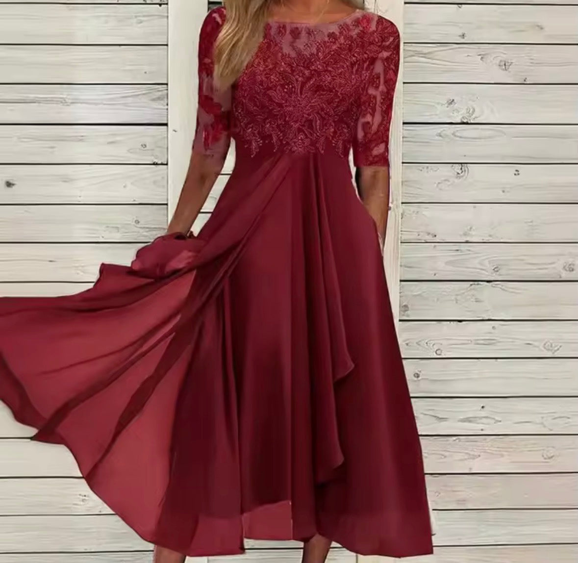 Kloi | Elegantna Čipkasta Haljina