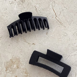 Regina Matte Claw Clip - Crna