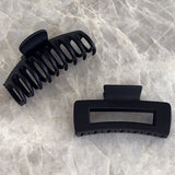 Regina Matte Claw Clip - Crna