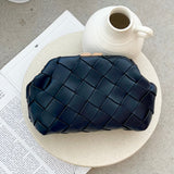 Vasanti Woven Clutch - Crna